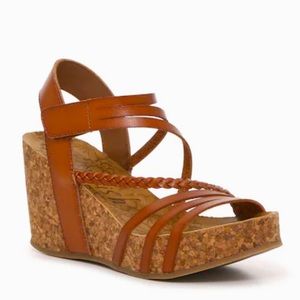 Blowfish Malibu Heidi Cognac Wedge Sandal Size 7